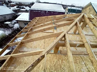 “Avdeevo 2” projesine göre 83,37 m² ev, Kostroma: çatı