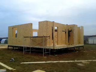Haus nach Projekt „Utah“, Yaroslavl: Wandmontage