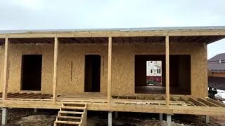 Haus nach Projekt „Mistika - K2.8“, Strunino: Wandmontage