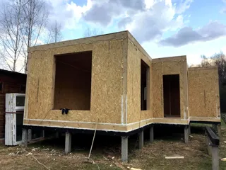 Haus nach individuellem Entwurf, Dorf Vnukovo: Wandmontage