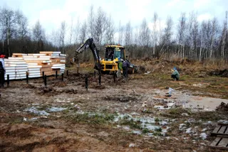 Haus nach Projekt „Metschta VB“, Dorf Ivantsevo: Fundament und Grundrahmen