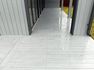 Haus nach Projekt „BarnHouse 76“, Gebiet Iwanowo: Terrasse und Eingangsbereich