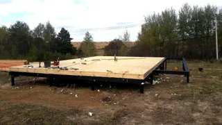 Custom-design house, Sukhodol settlement: SIP panel floor at elevation 0
