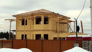 Haus nach Projekt „Premera“, Dorf Bolshoe Klochkovo: Obergeschoss und Dachgeschoss