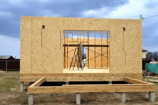 Haus nach Projekt „Jessentuki 8x8“, Gebiet Iwanowo: Wandmontage