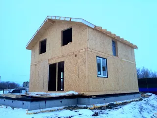 Haus nach Projekt „Jessentuki 7.5x7.5“, Dorf Lopatino: Wandmontage