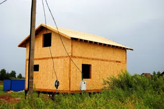 Haus nach Projekt „Ermak“, Siedlung Belavino: Fertiges Haus
