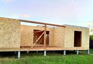 Haus nach Projekt „Randevu - E2.8“, Gebiet Moskau: Wandmontage