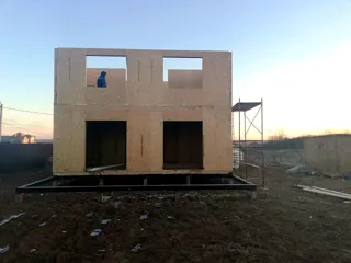 House based on the “Style 108” design, Miklyaikha settlement: wall assembly