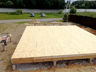 Haus nach Projekt „Jessentuki 7.5x7.5“, Dorf Rastunovo: SIP-Boden auf Höhe 0