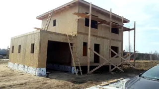 Garage nach Projekt „Slawjanka mini + Garage“, Dorf Nazarovo: zweites Obergeschoss und Dachgeschoss