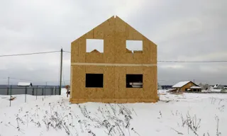 Haus nach Projekt „Michigan mini“, Kostroma: Obergeschoss und Giebel