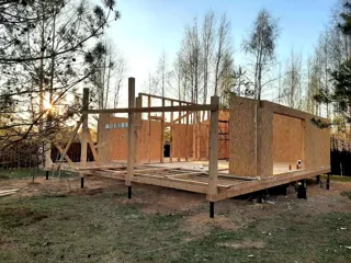 Özel projeye göre 94,5 m² ev, Yaroslavl bölgesi: duvar montajı