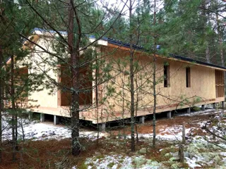 “Barnhouse 110” projesine göre ev, Vidogoshchi köyü: duvar montajı