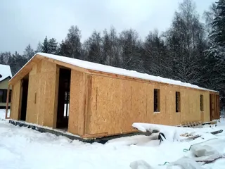 Haus nach Projekt „Barnhouse 110“, Dorf Koltushskoe: Fertiges Haus