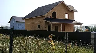 Haus nach individuellem Entwurf, Siedlung Sadovyy: fertiges Gebäude