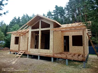 Custom-design house, Svetloe village: finished building