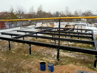 Haus nach Projekt „Slawjanka“, Ivanovo: Fundament und Grundrahmen