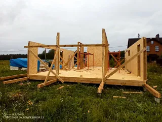 Haus nach Projekt „BarnHouse 76“, Gebiet Iwanowo: Wandmontage