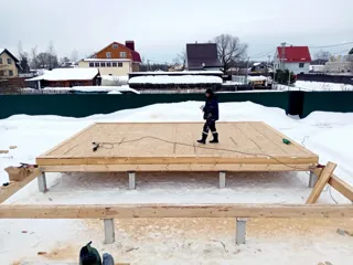 “Vesı” projesine göre ev, Rybinsk: 0 kotunda SIP panel zemin