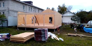Özel projeye göre 65 m² ev, Pereslavl Zaleskiy: duvar montajı