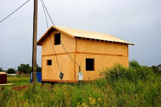 Haus nach Projekt „Ermak“, Siedlung Belavino: Fertiges Haus
