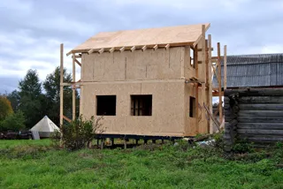 Haus nach Projekt „Alfa“, Siedlung Tonshaevo: Obergeschoss und Dachgeschoss