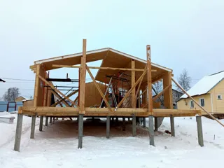 “Barnhouse 76.1” projesine göre ev, Kostroma bölgesi: duvar montajı