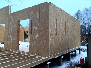 Haus nach Projekt „Randevu - E2.8“, Dorf Ivanteevka: Wandmontage