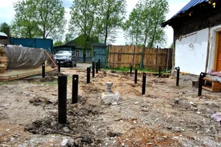 Anbau nach individuellem Projekt, Gebiet Kostroma: Fundament und Grundrahmen