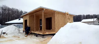 Haus 48 m², individuelles Projekt, Siedlung „Nowoe Jusupowo“: Wandmontage