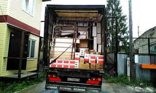Haus nach individuellem Projekt, Dorf Kovarditsy: Lieferung des Hausbausatzes