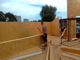 Haus nach Projekt „Majak“, Kineshma: Wandmontage