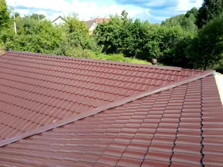 Custom-design house, Shurintsevo village: roofing