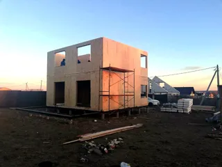 House based on the “Style 108” design, Miklyaikha settlement: wall assembly