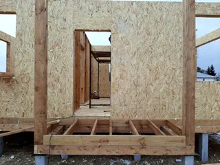 Haus nach individuellem Entwurf, Gebiet Wladimir: Wandmontage
