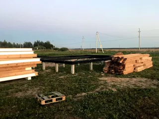 Haus nach Projekt „Karl“, Dorf Malyshevo: Fundament und Grundrahmen