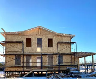 Haus nach individuellem Entwurf, Siedlung Severnyy: fertiges Gebäude