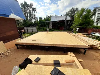 Özel projeli ev, Kostroma: 0 kotunda SIP panel zemin