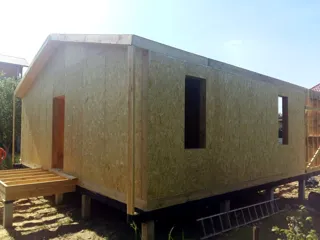 Haus nach Projekt „Barnhouse 53“, SNT „Urroschaj“: Wandmontage