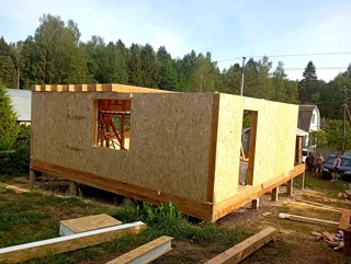 Haus nach Projekt „N4O-54“: Wandmontage
