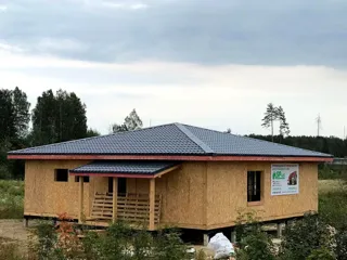 Haus nach individuellem Entwurf, Sankt-Peterburg: fertiges Gebäude