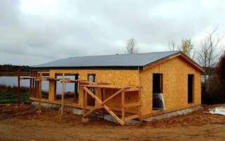 Haus nach Projekt „Barnhouse 76.1“, Dorf Zolotoruche: Dach