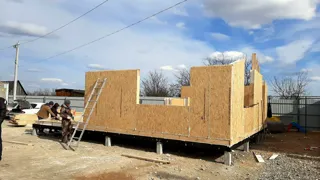 Haus nach Projekt „Barnhouse 76.1“, Gebiet Iwanowo: Wandmontage