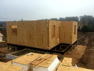 House based on the “Salzburg” design, Karmanovo village: wall assembly
