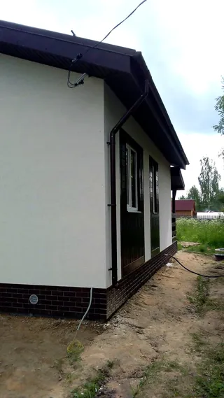 Haus nach Projekt „Slawjanskij Skit“, Region Jaroslawl: Fassadenverkleidung