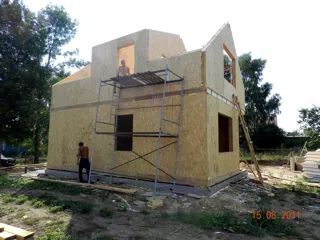 Haus nach individuellem Entwurf, Gavrilov-Yam: Wandmontage