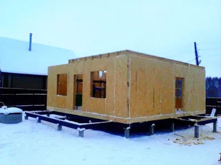 Custom-design house, Patrikeevo village: wall assembly