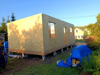 Eingeschossiges Haus nach Projekt „Wiwat“, Rostow Welikij: Wände