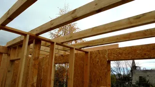 Haus nach Projekt „Solo“, Siedlung Vichuga: Wandmontage